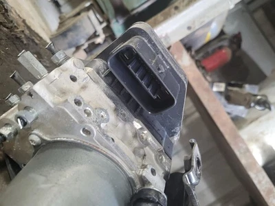 Actuador de Parte de Freno Anti-Bloqueo y Ensamblaje de Bomba RWD Apto para 16 LEXUS IS200T 2026680 Foto 1 de 4