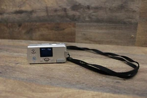 Sony Cyber-shot DSC-U20 2.0MP Digital Camera - Silver FOR PARTS - Picture 1 of 10