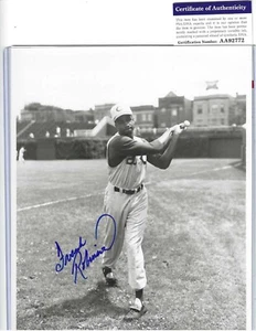 Frank Robinson Cincinnati Reds Baseball Autographed 8x10 Brace Photo Rookie PSA - Picture 1 of 1