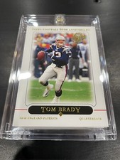 Tom Brady 2005 TOPPS 50th ANNIVERSARY GOLD NEW ENGLAND FOOTBALL CARD Mint!