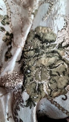 Tela Brocado Metálico Verde Oliva Vendida por Yarda Beige 57" W Dorado Para Vestido Foto 1 de 4