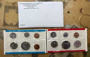 1972-U.C. Department of the Treasury United States Coin Set - Picture 1 of 6
