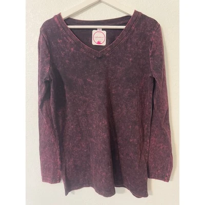 Top de mujer Zenana Outfitters manga larga rosa borgoña tie dye aspecto vintage Foto 1 de 4