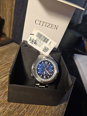 Reloj cronógrafo Citizen Promaster Navihawk A-T para hombre AT8220-55L con esfera azul Foto 1 de 4