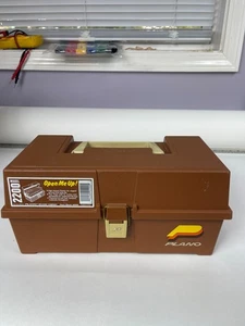 Plano 2200 Caja de Aparejos Vintage Marrón Beige Organizador de Almacenamiento de 2 Bandejas - - Imagen 1 de 14