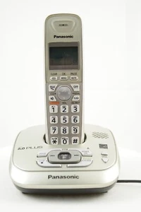 Solo teléfono móvil inalámbrico plateado Panasonic KX-TGA402* - Imagen 1 de 10