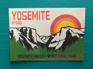 Calcomanía de vinilo YOSEMITE Parque Nacional California 2,5"" x 3,5"" botella para computadora portátil - Imagen 1 de 2