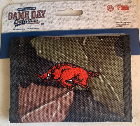 **LOOK** Camo Arkansas Razorbacks Nylon Trifold Wallet (FREE SHIPPING) Cover
