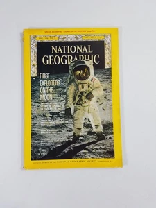 1969 Dec National Geographic w/ Unplayed Moon Landing Recording Still Attached  - Picture 1 of 11