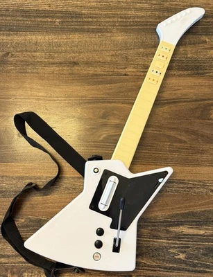 Nyko Frontman Guitar Hero Wireless Guitar Controller PS3/Wii White Explorer - Image 1 of 4