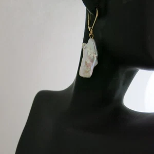 Ohrringe Echte Perlen Barock Stäbchen 25x9x6 mm Weiß / Regenbogen, vergoldet - Bild 1 von 9