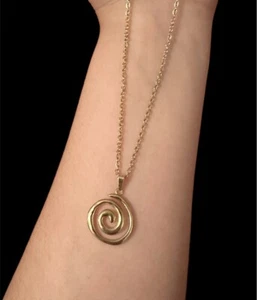 Spiralwirbel Anhänger Halskette Kette goldfarben Unisex Frauen Männer brandneu - Bild 1 von 14