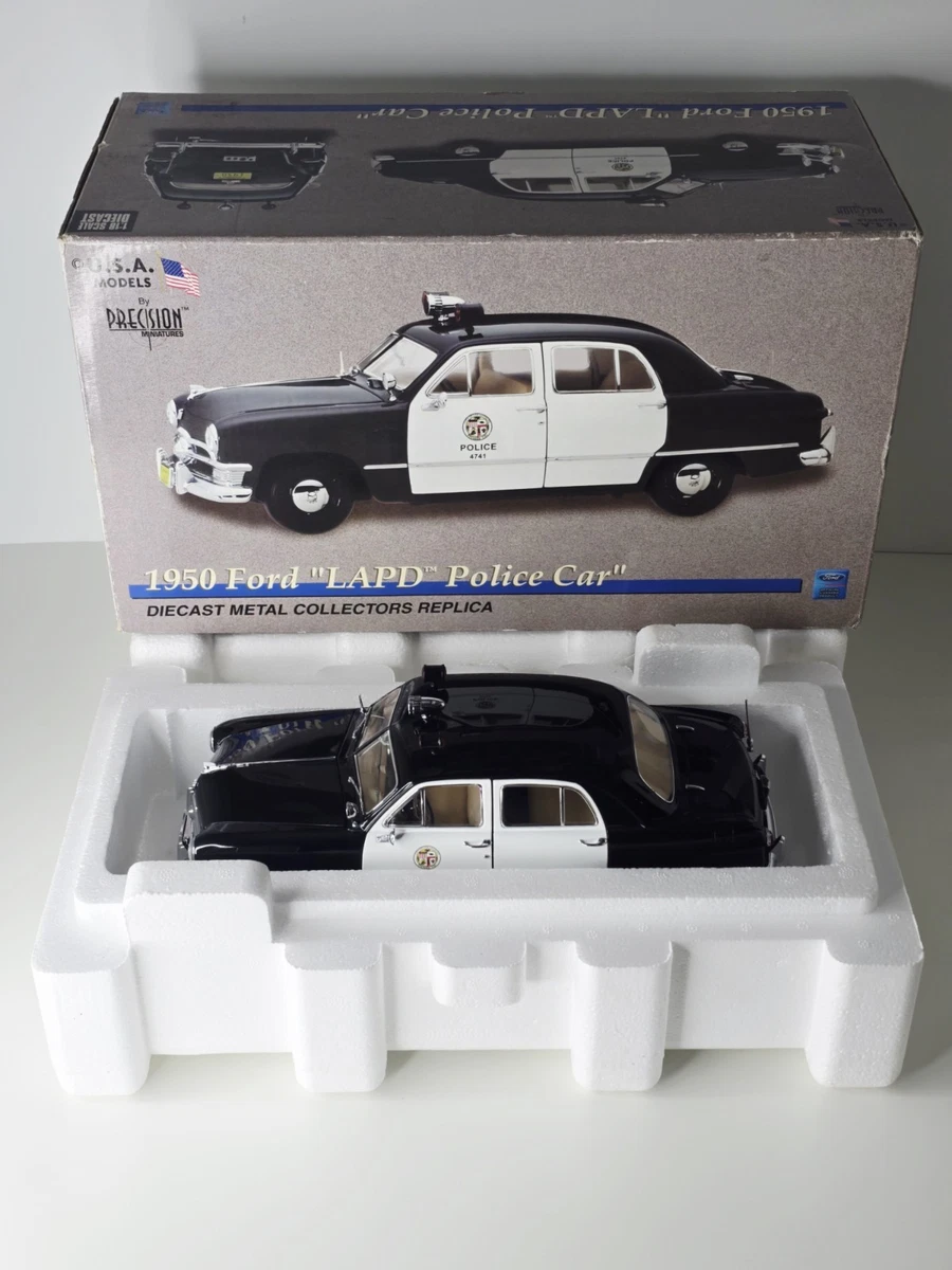 1950 Ford Yellow Cab 1/18 スケール 1950 Ford Yellow Cab Taxi 1:18