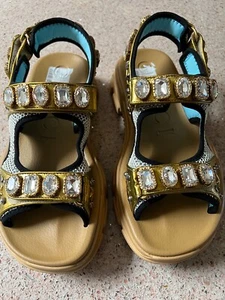 GUCCI AGURU GOLD STUDS CRYSTALS WOMEN'S 41/ SZ 11 SANDALS INSOLE 10” Plus - Picture 1 of 24