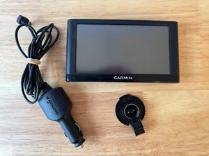 Garmin Nuvi 65LM 6 Inch Car GPS Lifetime Maps w/ Car Charger Bundle TESTED WORKS - Picture 1 of 4