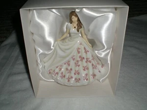 Royal Doulton Figur July Ruby HN 5903 Top Zustand 2018 Bone China mit Box - Bild 1 von 10