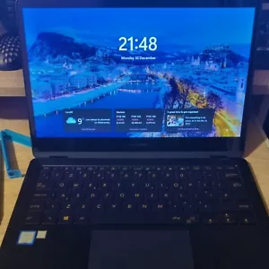 Asus ZenBook 360°Flip UX370UA, i7, 13", Win 11, 8GB RAM, Touchscreen+Pen+Case - Picture 1 of 6