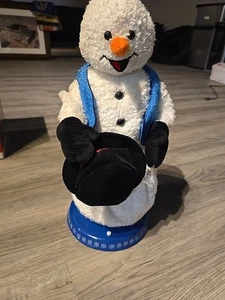 Gemmy Schneeflocke drehender Schneemann singender tanzender Schneegeizhals funktioniert  - Bild 1 von 4