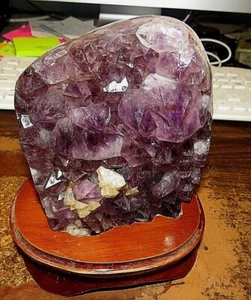LG. POLISHED AMETHYST CRYSTAL CLUSTER GEODE FROM BRAZIL CATHEDRAL W' WOOD BASE  - Picture 1 of 5