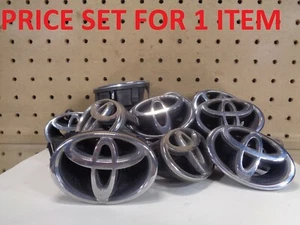 TOYOTA COROLLA 1998 - 1999 - 2000 ONLY FRONT GRILLE EMBLEM LOGO OEM - Bild 1 von 11