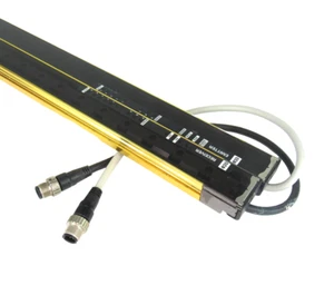 Omron F3SJ-A1195P30 Safety Light Curtain Emitter & Receiver, 47" Used - Picture 1 of 4