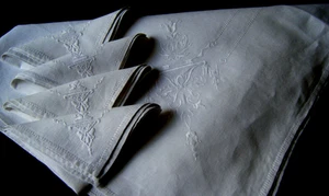 Antike Tischdecke + 4 Servietten Italien Leinen handbestickt Jugendstil Design. - Bild 1 von 6