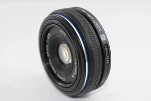 OLYMPUS Exterior Premium Standard Pancake Lens ZUIKO DIGITAL 25mm F2.8 Used - Picture 1 of 6