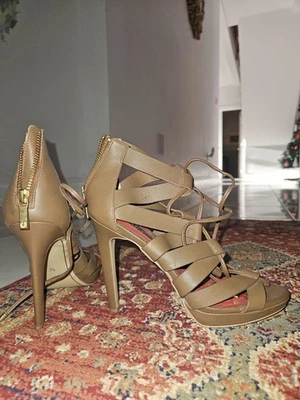 Zapatos de tacón Charles Jourdan para mujer talla 7,5  Foto 1 de 3