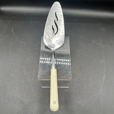 Life Time Stainless Pie/Cake Server White Handle - Image 1 of 4