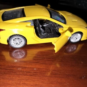 MSZ Lexus, Yellow - Picture 1 of 13