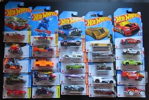 Hot Wheels Lot of 10 Random Vehicles 1/64 Diecast New Condition - Picture 1 of 16