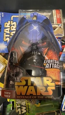 Star Wars Revenge Of The Sith 11 DARTH VADER 3.75" Action Figure 2005 Hasbro - Image 1 of 4