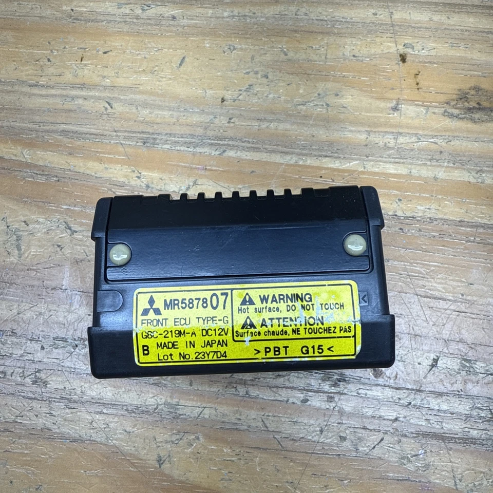 Unidad de control ECU delantera relé Chrysler Dodge Mitsubishi MR587807 OEM B9 Foto 1 de 4