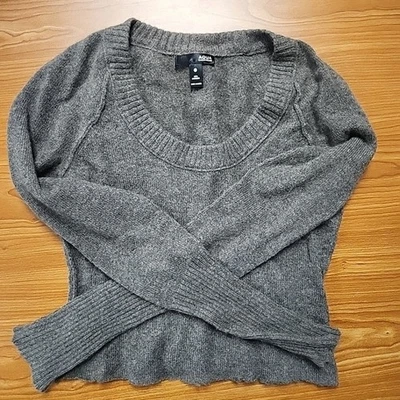 Suéter corto Aqua 100 % cachemir marrón mangas Ranglan dobladillo crudo XS Foto 1 de 4