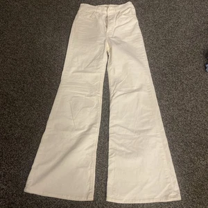 LEVI'S Ribcage Womens Corduroy Trousers White W24 L30 - Picture 1 of 10