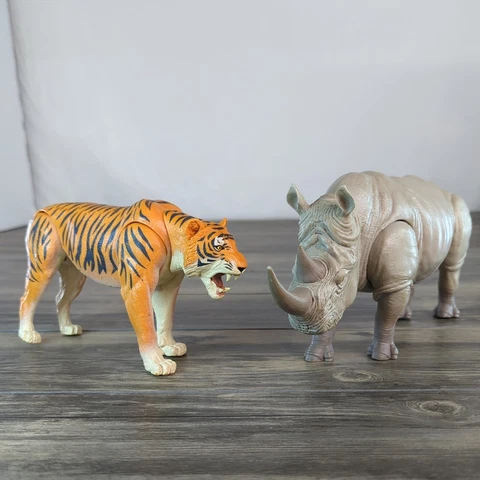 Jumanji 2019 Action figures Tiger and Rhino Poseable Sound Tested & Working Cover
