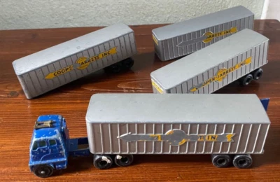 LESNEY MATCHBOX COOPER JARRETT FREIGTH INC CAMION CON 4 RIMORCHI COME DA FOTO - Immagine 1 di 4