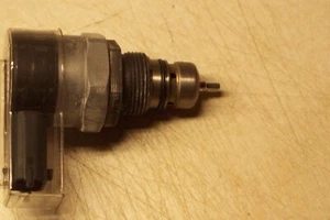 GM 12611872 Genuine Parts Fuel Injection Pressure Regulator ACDelco - Foto 1 di 5