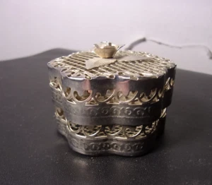 Joyero pequeño ornamentado vintage tono plata baratija - Imagen 1 de 9