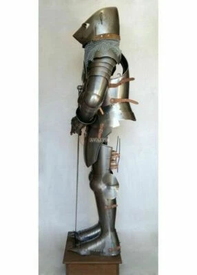 Traje medieval de armadura de cuerpo completo traje de caballero con espada cara de cerdo casco armadura  Foto 1 de 4