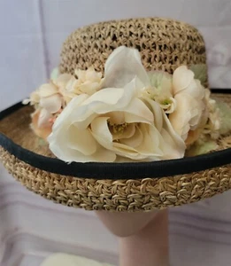 Victorian Trading Kathy Jeanne Romantic Roses At the Flower Shop Straw Hat - Picture 1 of 6