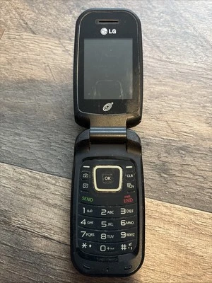 Teléfono LG 440G negro abatible no probado Tracphone Foto 1 de 4