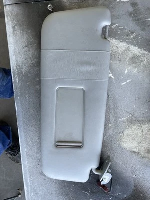 2008-2010 Bmw 528i Passenger Sun Visor Mirror Right Sunvisor Gray  - Image 1 of 4