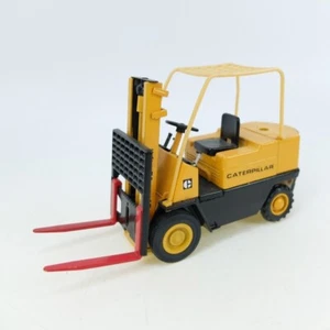 Caterpillar Forklift red forks Joal g 249 1:25 - Picture 1 of 3