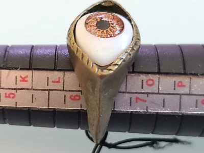 ANILLO OJO MARRÓN BETSEY JOHNSON TALLA 6 1/2 EN COLOR BRONCE DORADO FELIZ HALLOWEEN Foto 1 de 4