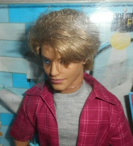 Shaving Fun Ken Doll 2010 Mattel V3398 Shave for his Big Date with Barbie Kit - Picture 1 of 12