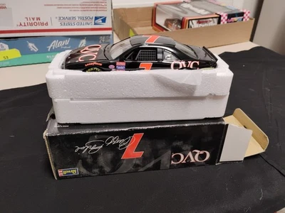Revell 1996 venta al por menor GEOFF BODINE #7 QVC en caja 1/24 diecast Nascar Foto 1 de 4