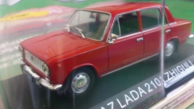VAZ LADA-2101 Zhiguli Classic Car Red Sedan 1/43 Scale Diecast Model Collectible - Image 1 of 4