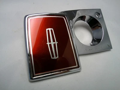 New NOS 1984 - 1986 Lincoln Mark VII deck lid trunk keyhole lock emblem cover - Image 1 of 4