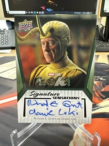 2024 Marvel Studios Serie 1 Signature Sensations Richard E Grant Inscrito Automáticamente - Imagen 1 de 2